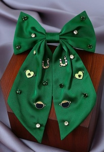 Nuevo y Elegante Lazo para el Cabello de Satén Verde del Día de San Patricio con Amuletos de la Suerte, Trébol Festivo y <span class=keywords><strong>Herradura</strong></span>, Accesorio para el Cabello con Pedrería 2026 - Product Image 1