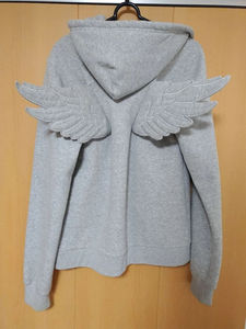 Sweat-shirt à capuche unisexe surdimensionné avec broderie d'ailes d'ange grises, streetwear décontracté pour hommes et femmes - Product Image 3