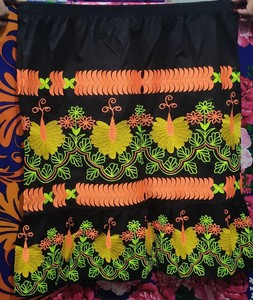 Jupe longue personnalisée OEM à imprimé floral traditionnel de Micronésie, robe hawaïenne, jupe brodée mexicaine et micronésienne, style rétro étranger - Product Image 6