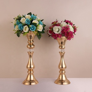 Ensemble de vases de table en métal doré, design traditionnel, finition laiton, décoration de mariage, porte-fleurs de haute qualité - Product Image 1
