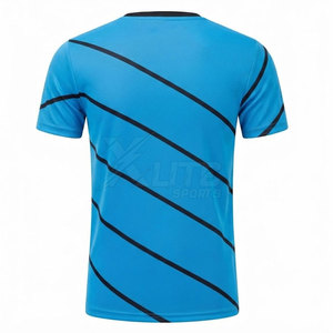 T-shirt de sport slim personnalisé avec logo pour homme, col rond, manches courtes, respirant, écologique, vêtements de sport pour l'entraînement, l'exercice et la course à pied - Product Image 2