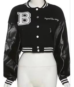 Chaqueta Varsity Negra Corta para Mujer con Parches Bordados en Chenilla Personalizados 2026, Mangas de Cuero OEM, Chaqueta Bomber Universitaria de Béisbol - Product Image 5