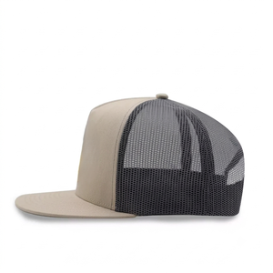 Gorra Trucker de Visera Plana de Alta Calidad al por Mayor, Bicolor Gris con Malla, Cierre de Plástico Ajustable, Visera Plana, Bordado Personalizado - Product Image 3