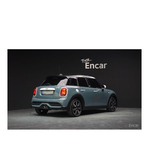 Mini Cooper 5 Puertas Edición Multitone 2023/3, 62,963 km, Volante a la Izquierda, Emisión Euro V, Asientos de Cuero, Cámara Trasera - Product Image 2