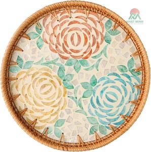 Bandeja Redonda de Ratán con Madreperla y Diseño Floral Bohemio, Cesta de Almacenamiento Ecológica Hecha a Mano de 1 Nivel - Product Image 1