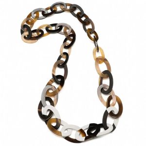 สร้อยคอฮอร์นดีไซน์เนอร์ ทำด้วยมือจากวัสดุรักษ์โลก เหมาะสำหรับแฟชั่นที่ยั่งยืนและคอลเลกชันเครื่องประดับที่เป็นมิตรต่อหลักจริยธรรม - Product Image 2