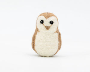 Hibou en laine feutrée à la main de 8 cm, petit animal du zodiaque Sagittaire, lot sur le thème de l'horoscope, commerce équitable, fabriqué de manière éthique - Product Image 1
