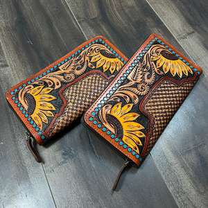 Portefeuille Western en Cuir de Vachette Véritable Fait Main par un Designer pour Femmes, Longue Pochette à Fermeture Éclair Florale avec Emplacements pour Cartes et Poche à Monnaie - Product Image 4