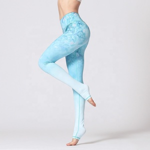 Leggings florales de cintura media para mujer, estampado digital de longitud completa, transpirables, informales, con control de abdomen, elásticos, pantalones de yoga - Product Image 1