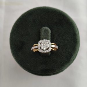 แหวนหมั้นเพชรทรงกลมประดับเพชรรอบวง ทองคำขาว 18K สำหรับผู้หญิง ดีไซน์แหวนแยกส่วน ประดับเพชรแบบ Pave Band เครื่องประดับชั้นดีสำหรับงานแต่งงาน - Product Image 4