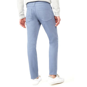 Jeans en denim élégants pour hommes, logo personnalisé, coupe moderne, style streetwear, confortables, décontractés et tendance urbaine - Product Image 4