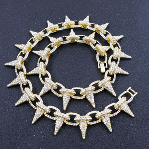 Collar de eslabones con púas llamativas en tono plateado, con colgante de moissanita de corte brillante, de lujo, estilo urbano, cadena de moda, regalo, estilo para el día a día - Product Image 1