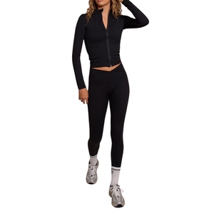 Chaqueta de yoga personalizada al por mayor para mujer, ajustada, que absorbe la humedad, de manga larga, con cremallera y cuello alto. - Product Image 2