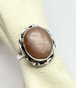 Bague en argent sterling 925 de style bohème fabriquée à la main pierre de pêche pierre précieuse pierre de lune bijoux cadeau pour elle - Product Image 1