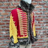 Veste en laine rouge brodée or pour femmes Napoléon Hussar avec fourrure respirante Prussian Hussars Pelisse