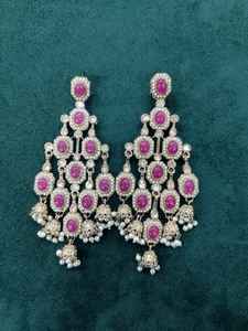 Boucles d'oreilles pendantes ethniques plaquées or en alliage avec zircon en forme de cloche pour femme, idéales pour mariage et usage quotidien, vente en gros - Product Image 4