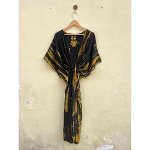 Kaftan en soie à imprimé floral pour femmes, élégant, pour la plage, modèle ETH-263 par Ethnic Craft Hub India - Product Image 4