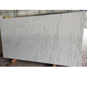 Dalle de marbre rectangulaire polie blanche Scalework, bord carré moderne sur mesure pour comptoirs de réception, tables à manger, plans de travail de salle de bain - Product Image 1