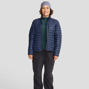 เสื้อแจ็คเก็ตผู้หญิงแบบพองตัวกันลมสำหรับฤดูหนาวปี 2026 ผลิตโดยผู้ผลิตโลโก้ตามสั่ง เสื้อโค้ทแบบพัฟเฟอร์คลาสสิกมีฮู้ดแบบ OEM - Product Image 3