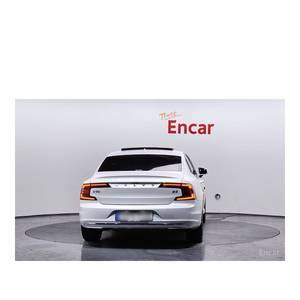 Volvo S90 B5 Ultimate 2023 con Volante a la Izquierda, Caja de Cambios Automática, Asientos de Cuero, Cámara Trasera - 13,537 km - Product Image 4