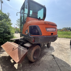 Prix compétitif, Haute efficacité, Haute performance, Excavatrice sur roues hydraulique mobile Doosan DX60W d'occasion en stock - Product Image 5