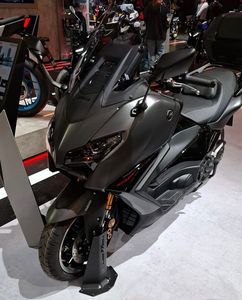 สกู๊ตเตอร์ไฟฟ้า Black T Max 560 รุ่นดั้งเดิม พับได้ สำหรับการเดินทางในเมือง หน้าจอขนาดใหญ่ - Product Image 1