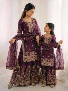 ชุดสัลวาร์ คามีซเด็กปักลายสีม่วง ผ้าไหม ชุดพื้นเมืองปากีสถานอินเดีย สำหรับงานแต่งงานและงานปาร์ตี้ - Product Image 2
