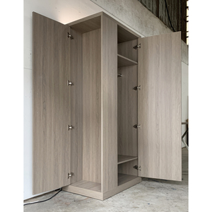 Meubles et articles de toilette <span class=keywords><strong>Holiday</strong></span> <span class=keywords><strong>Inn</strong></span> Express par IHG <span class=keywords><strong>Hotel</strong></span> Rooms & <span class=keywords><strong>Suites</strong></span> - Product Image 4