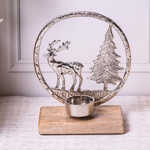 Portavelas de metal plateado con forma de ciervo y base de madera para velas de té, ideal para árbol de Navidad - Product Image 2