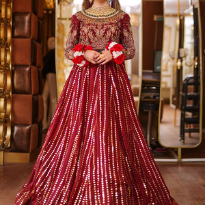 Robe de mariée royale personnalisée avec des broderies élégantes, robe de mariée pour la mariée, tenue de soirée élégante pour mariage - Product Image 1