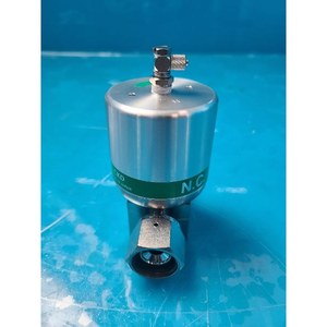 Vanne à diaphragme haute pureté CKD AGD21V-X0268 utilisée comme pièce détachée pour équipement semi-conducteur d'occasion - Product Image 4