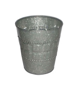 Metal <b>Dustbin</b> with Elegant Embossed Design for Residential Commercial Use - Product Image 5