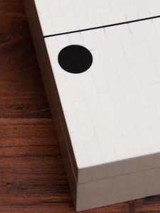 Jeu de dominos en résine blanche avec points circulaires, sculpture artistique pour la décoration de la maison, forme irrégulière, pièce de jeu décorative - Product Image 3