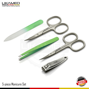 Kit de Manicura LIKAMED 5 en 1 de Acero, Incluye Tijeras para Uñas y Cutículas, Pinzas, Lima de Uñas con Estuche de Cuero Sintético (Durable) - Product Image 3
