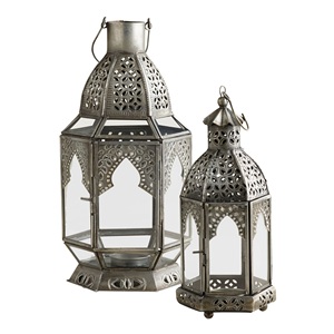 Illuminated <b>Moroccan</b> <b>Lantern</b> Featuring Ornamental Cutwork Metal Design for Sophisticated Ramadan and Wedding Decoration - Product Image 5
