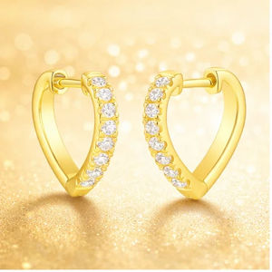 Pendientes de Aro con Diamantes Naturales en Forma de Corazón, Diseño Moderno y Romántico para Mujer, Oro de 10K, Joyería de Moda para Uso Diario - Product Image 4