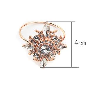 Los anillos de servilleta de metal más vendidos elevan instantáneamente la decoración de la mesa al añadir estructura, brillo y una sensación de lujo intencionado. - Product Image 5