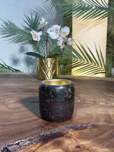 Brûleur d'encens artisanal en résine époxy cristalline et bois – Support de luxe fait main pour bâtonnets et cônes d'encens pour décoration spirituelle - Product Image 2
