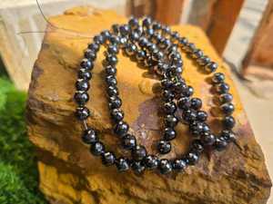 Perlas de diamante moissanita negras de 6.50 mm y 18 pulgadas con corte facetado para la elaboración de joyería - Product Image 1