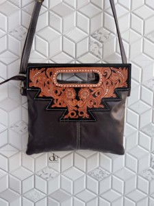 Bolso de hombro de cuero de vaca de última moda, con grabado artesanal, estilo gitano bohemio, hecho a mano, estilo occidental, elegante, para mujer, para uso diario. - Product Image 3
