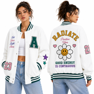 Chaqueta de Béisbol Retro Blanca Personalizada para Hombre y Mujer, Estilo Otoño-Invierno, Holgada y Moderna para Parejas - Product Image 1