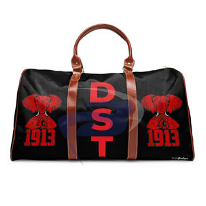 กระเป๋าเดินทางลายช้าง Delta Sigma Theta Sorority รุ่น 1913 DST Sorority Essentials สีแดงและสีดำ กระเป๋าเดินทางสุดหรูสไตล์สปอร์ต - Product Image 1