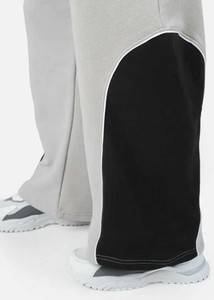 Chándal Deportivo Personalizable para Hombre, Color Gris Claro, Estilo Urbano, con Paneles Laterales, para Invierno - Product Image 5