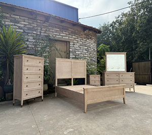 โต๊ะข้างเตียงไม้สไตล์ชนบท 3 ลิ้นชัก พร้อมแผงสาน สำหรับห้องนอน - Product Image 3