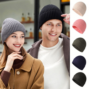 Bonnet Classique en Laine Mérinos Premium en Gros – Bonnets d'Hiver Tricotés Luxueux, Personnalisables en Gros, Mélange Cachemire Ultra Doux, Unisexe, Modèle Standard - Product Image 5