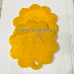 Tabla de cortar de cocina de resina con forma de estrella pequeña y elegante, tabla de quesos amarilla con patrón de textura de resina epoxi, apta para lavavajillas - Product Image 1