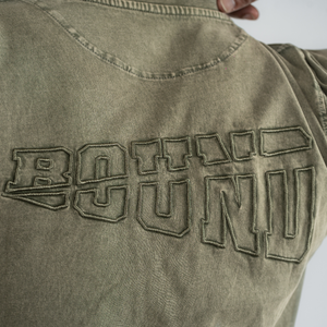 T-shirt en coton vert olive pour homme, coupe décontractée, manches courtes, col rond, broderie, couleur unie, jersey tricoté, design simple - Product Image 2
