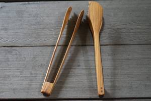 IDEAL BAMBOO Luxury Natural Bamboo Sustainable Kitchen Baking <b>Utensils</b> Long BBQ Tongs 20*2cm/7.8inches Strong Grip Cheese Fruits - Product Image 4