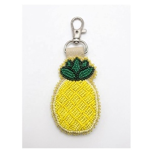 Llavero o Colgante de Bolso Hecho a Mano con Cuentas de Hoja de Monstera o Cristal, para Llaves, Bolso, Mochila, Accesorio de Regalo para Niñas - Product Image 3