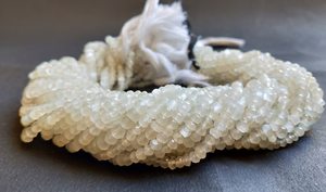 Cuentas facetadas de piedra lunar blanca natural AAA de 13.5 pulgadas, cuentas de piedra lunar blanca de 4 mm para la fabricación de joyas y manualidades - Product Image 5